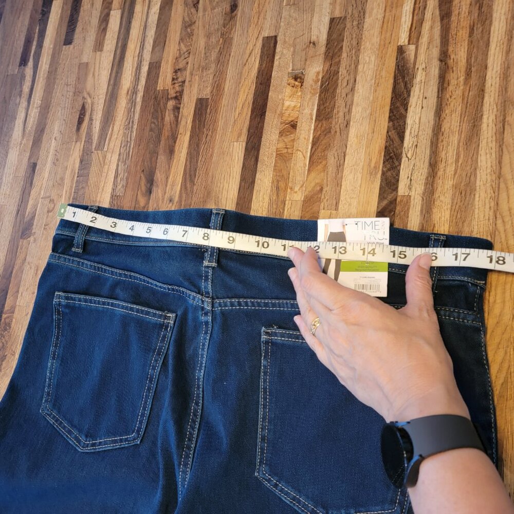 Time & Tru  Skinny Fit High Rise Stretch Fitted Denim Jeggings - Picture 6 of 9